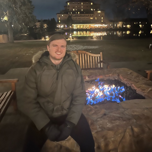 Meet your Poshers, Pheebs & Ira! - Picture 6 of 6